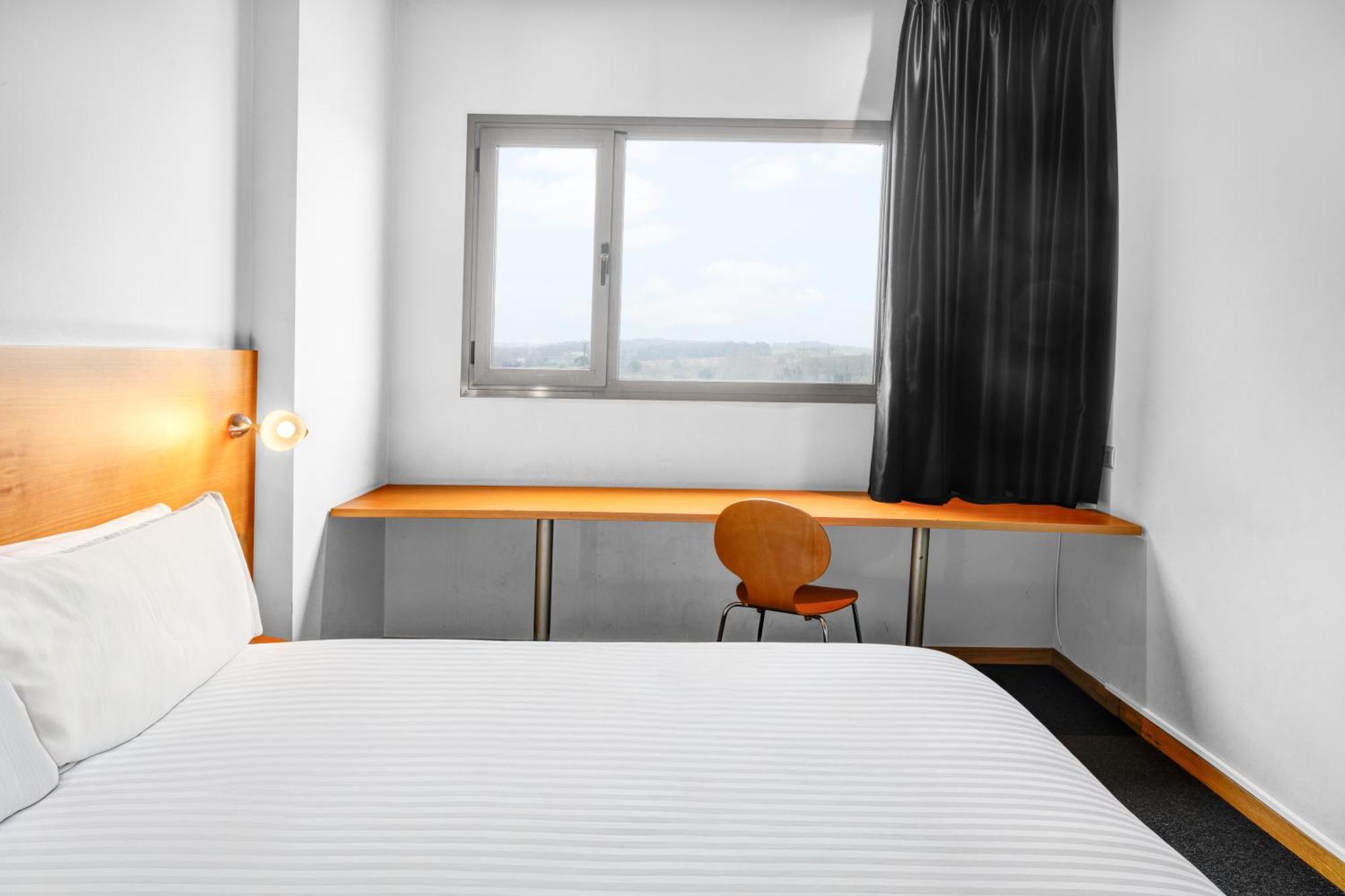 B&B Hotel Barcelona Mollet Porta De Gallecs Mollet del Valles Exterior photo
