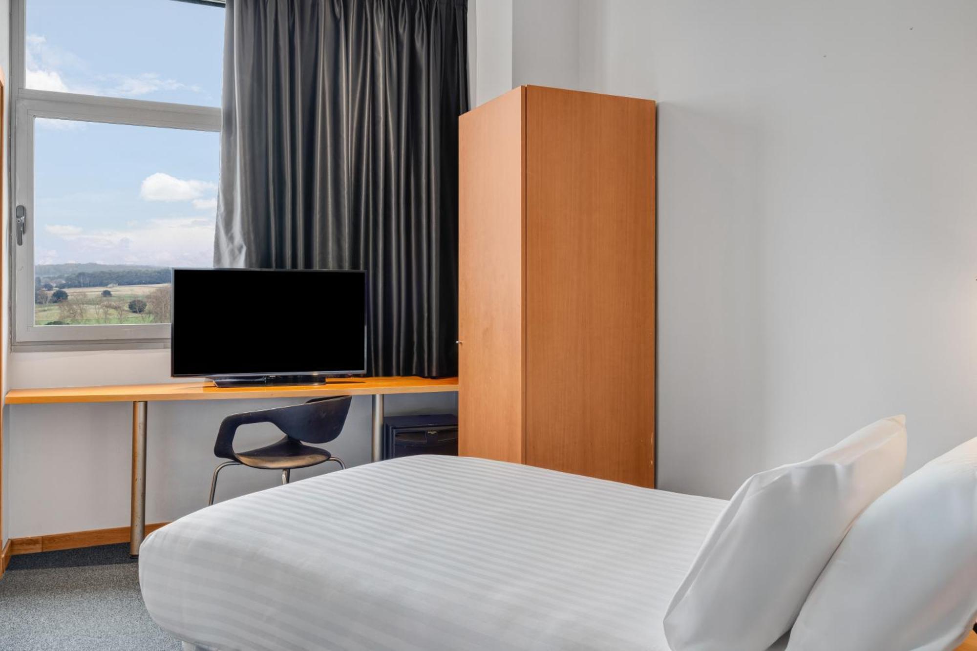 B&B Hotel Barcelona Mollet Porta De Gallecs Mollet del Valles Exterior photo